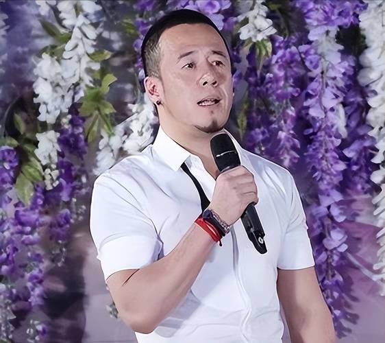 洽洽食品:杨煜坤因个人原因辞任副总经理